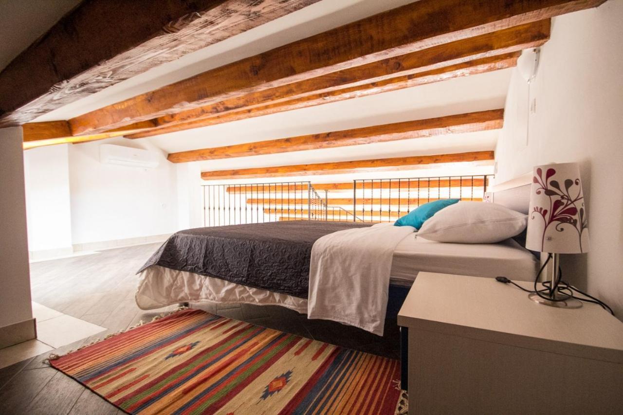 Apartments Umag Center, Seafront With Terrace In Умаг Екстериор снимка